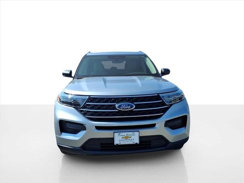 Used 2021 Ford Explorer XLT image 8