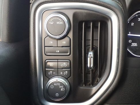 Used 2022 GMC Sierra 2500 SLE w/ SLE Convenience Package image 22