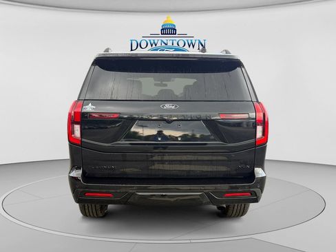 Used 2025 Ford Expedition Max Platinum w/ Stealth Performance Package AWD/4WD image 4
