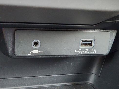 Certified 2025 Subaru Crosstrek 2.0i AWD/4WD image 18