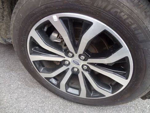 Used 2025 Ford Explorer ST-Line AWD/4WD image 12