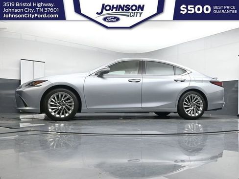Used 2022 Lexus ES 350 Ultra Luxury w/ Accessory Package FWD image 30