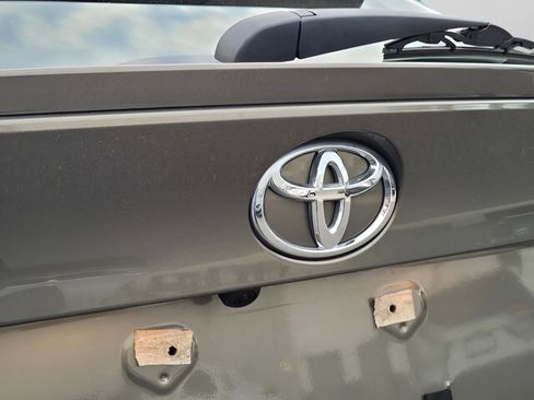 Certified 2021 Toyota C-HR XLE image 26