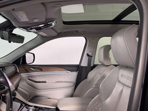 Used 2021 Jeep Grand Cherokee L Summit w/ Advanced Protech Group IV image 23