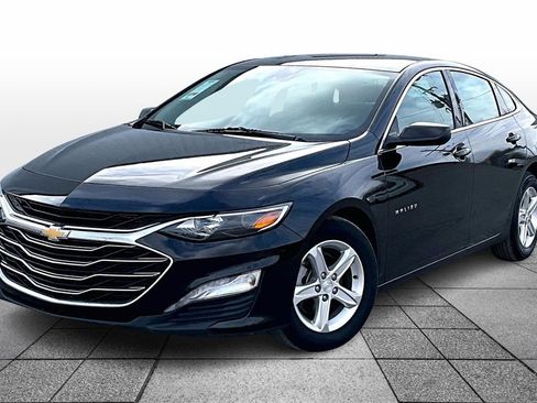 Used 2024 Chevrolet Malibu LT image 1