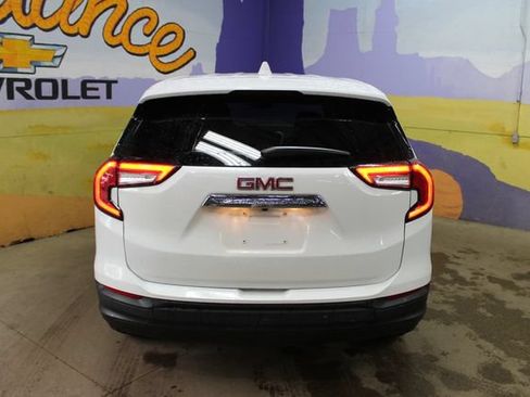 Used 2024 GMC Terrain SLE FWD image 7