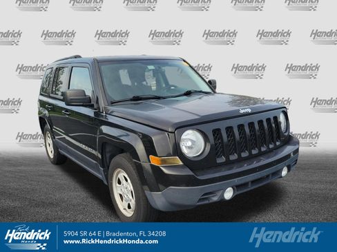 Used 2016 Jeep Patriot Sport w/ Power Value Group FWD image 1