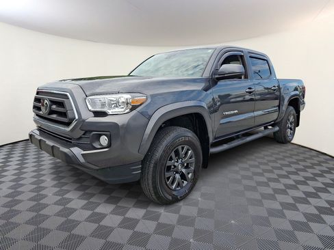 Used 2023 Toyota Tacoma SR5 AWD/4WD image 3