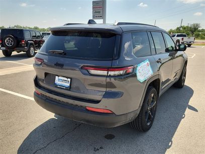 New 2025 Jeep Grand Cherokee L Laredo