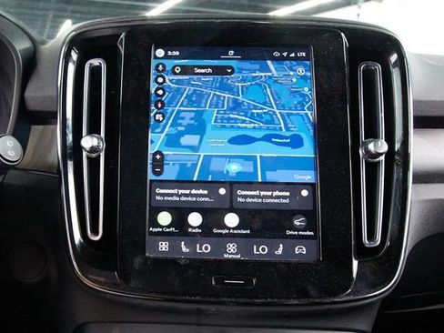 Certified 2023 Volvo XC40 Recharge Plus AWD/4WD image 12