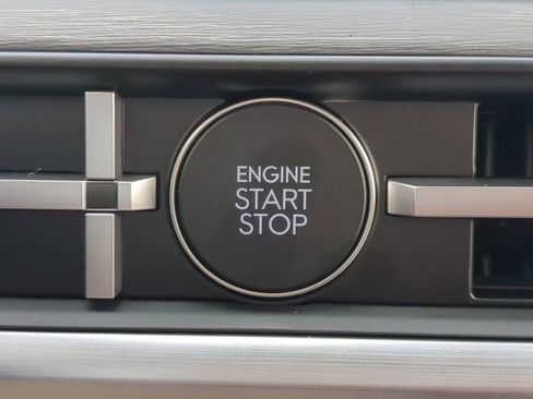 Used 2024 Hyundai Santa Fe Limited image 27