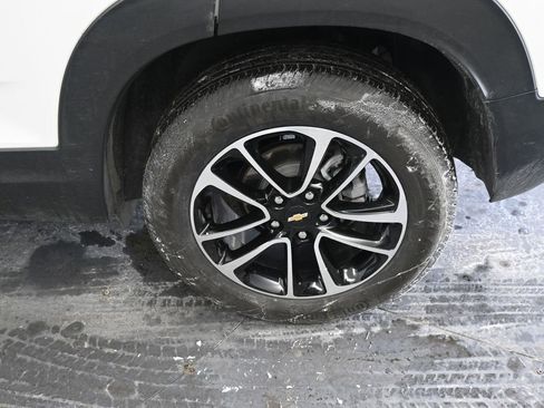 Used 2025 Chevrolet TrailBlazer LT w/ Driver Confidence Package image 15