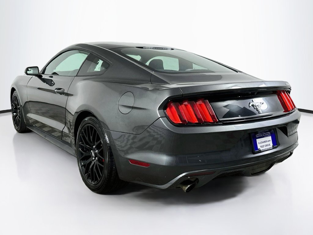 Used 2016 Ford Mustang Coupe RWD image 5
