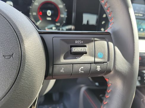 Certified 2025 Nissan Kicks SR FWD image 24