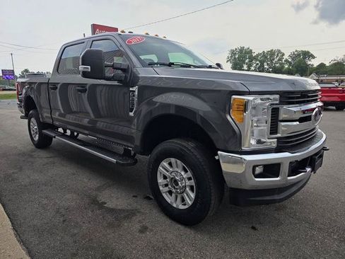 Used 2017 Ford F250 XLT w/ XLT Value Package AWD/4WD image 2