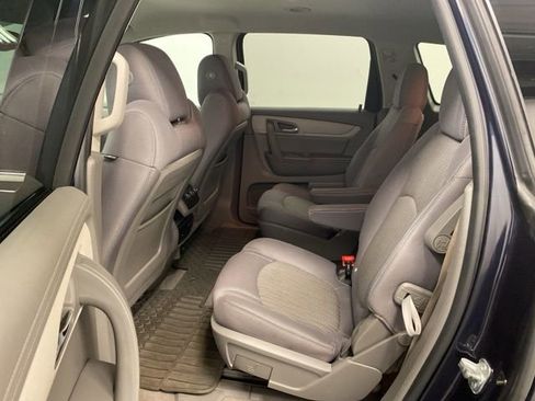 Used 2017 Chevrolet Traverse LT image 18