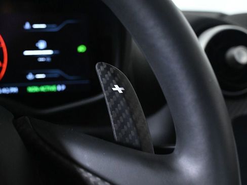 Used 2023 McLaren GT RWD image 20