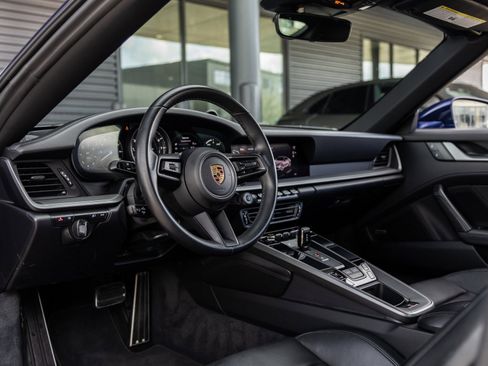 Certified 2022 Porsche 911 Carrera image 4