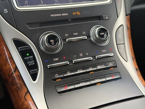 Used 2019 Lincoln Nautilus Select AWD/4WD image 26