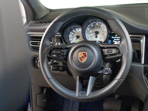 Certified 2024 Porsche Macan S AWD/4WD image 27