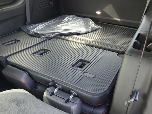 New 2026 Chevrolet Traverse RS w/ LPO, Floor Liner Package image 12