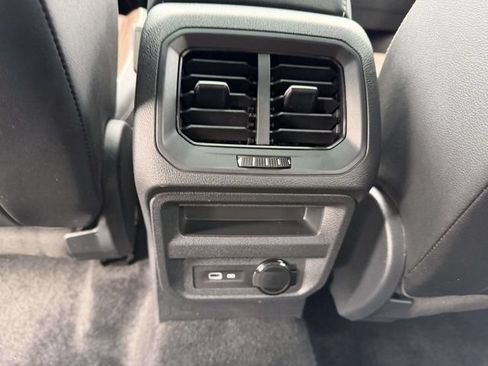 Used 2023 Volkswagen Tiguan SEL R-Line AWD/4WD image 19