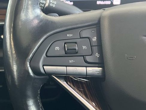 Used 2023 Cadillac Escalade ESV Premium Luxury image 15