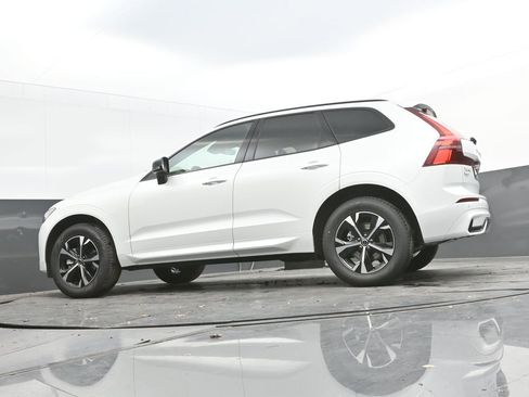 New 2026 Volvo XC60 B5 Core AWD/4WD image 32