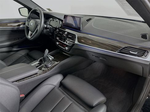 Used 2019 BMW 530i xDrive w/ Convenience Package image 30