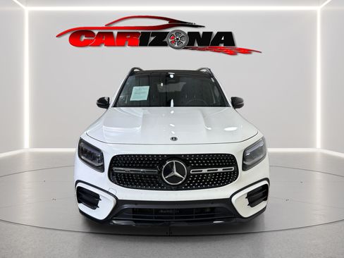 Used 2025 Mercedes-Benz GLB 250 image 2