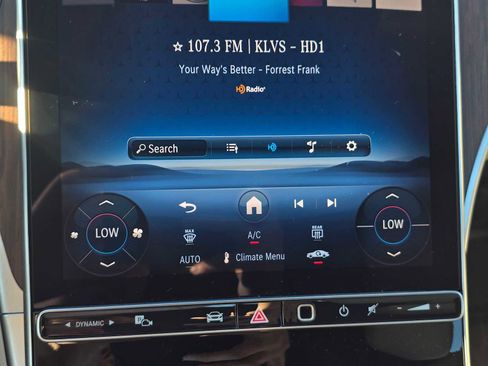 Used 2025 Mercedes-Benz C 300 Sedan image 28