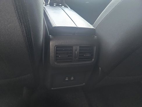 Used 2025 Nissan Rogue SV FWD image 6