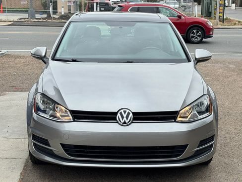 Used 2016 Volkswagen Golf S FWD image 3