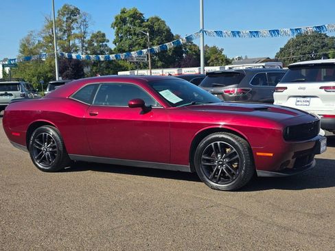 Used 2019 Dodge Challenger SXT w/ Plus Package image 32