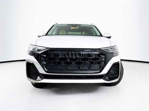 Used 2025 Audi Q8 Premium Plus w/ Premium Plus Package image 5