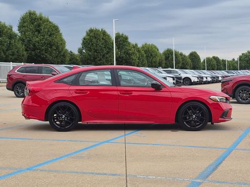 Used 2024 Honda Civic Sport image 5