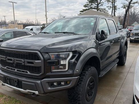 Used 2018 Ford F150 Raptor w/ Equipment Group 802A Luxury image 4