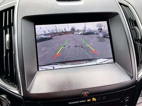 Used 2020 Ford Edge Titanium image 13