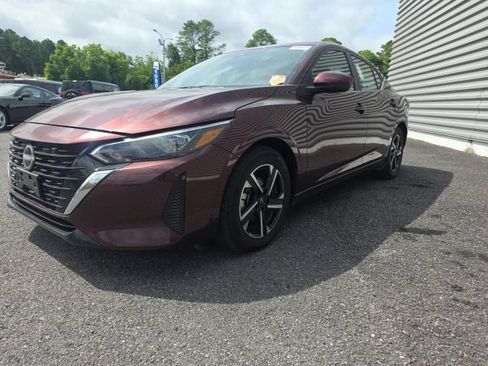 Used 2025 Nissan Sentra SV FWD image 9