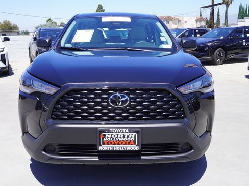 Used 2023 Toyota Corolla Cross L FWD image 3