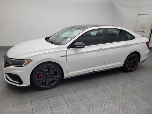 Used 2019 Volkswagen Jetta GLI FWD image 2