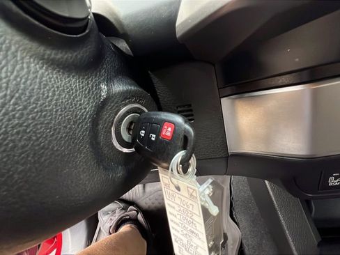 Used 2022 Toyota Tacoma SR5 w/ Technology Package image 24