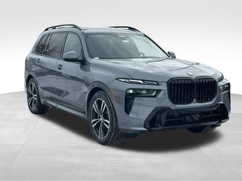New 2026 BMW X7 xDrive40i w/ M Sport Package AWD/4WD image 1