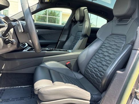 Used 2023 Audi e-tron GT Premium Plus w/ Performance Package AWD/4WD image 9