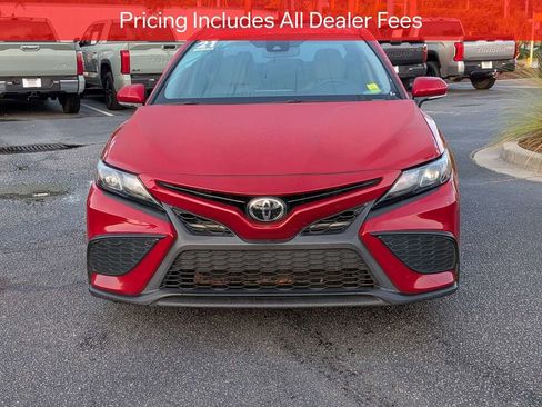 Used 2021 Toyota Camry SE w/ Convenience Package FWD image 10