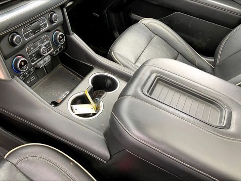 Used 2022 Chevrolet Tahoe Premier image 17