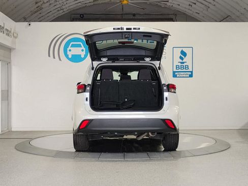 Used 2021 Toyota Highlander L image 84