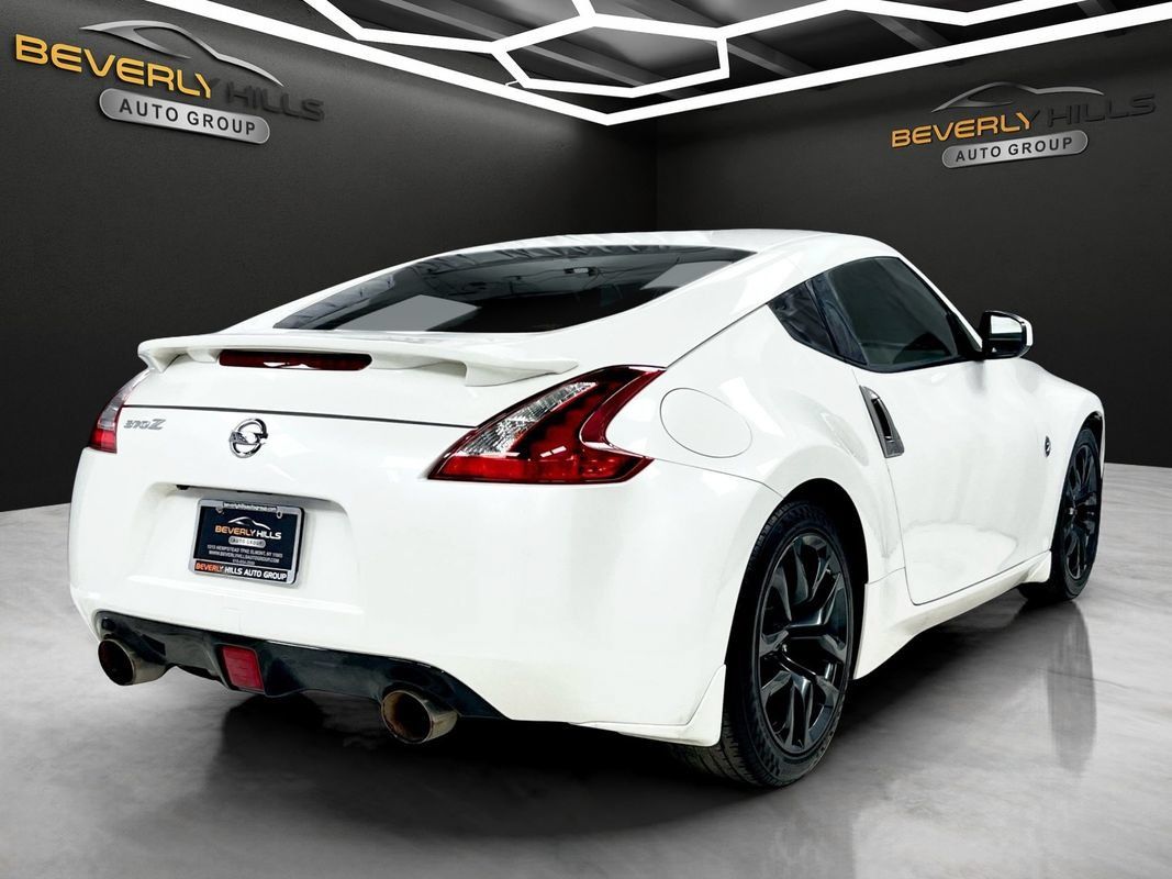 Used 2020 Nissan 370Z Coupe RWD image 5
