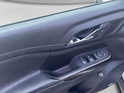 Used 2020 GMC Acadia SLT FWD image 10