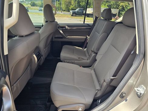 Used 2021 Lexus GX 460 Premium AWD/4WD image 12